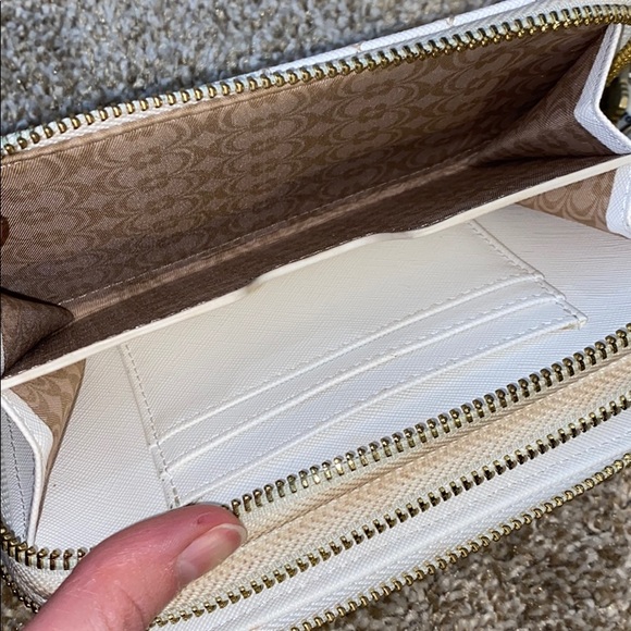 wallet - Picture 4 of 4